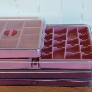 Jewelry storage containers
